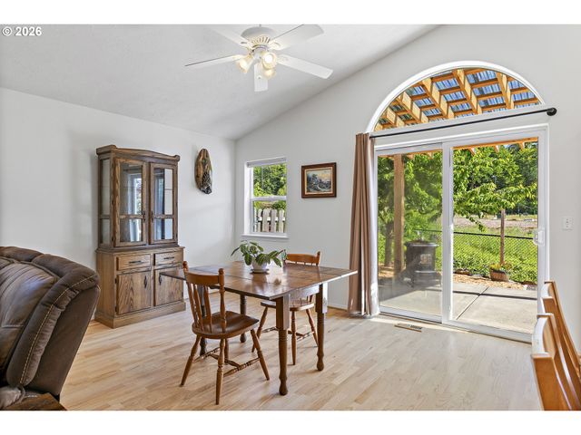 38984 JERGER St, Sandy, OR 97055