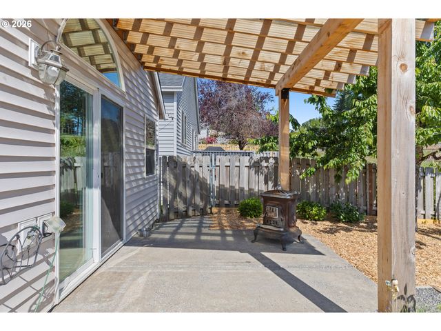 38984 JERGER St, Sandy, OR 97055