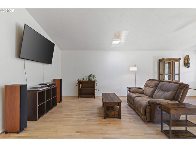 38984 JERGER St, Sandy, OR 97055