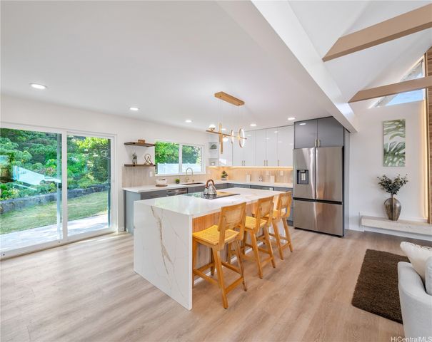 3272 Paumaka Place, Honolulu, HI 96822