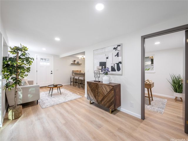 3272 Paumaka Place, Honolulu, HI 96822