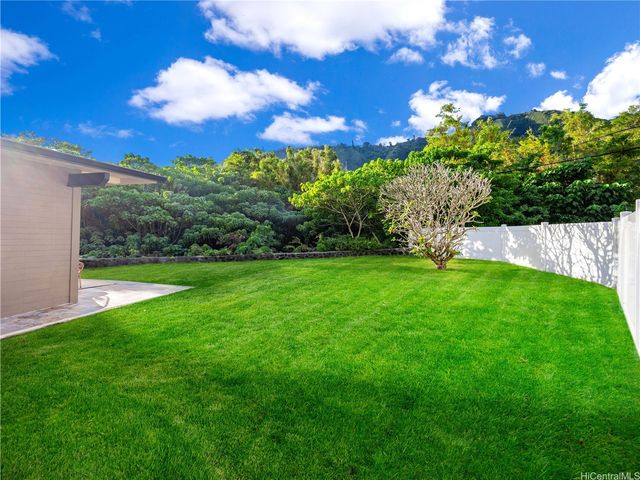 3272 Paumaka Place, Honolulu, HI 96822