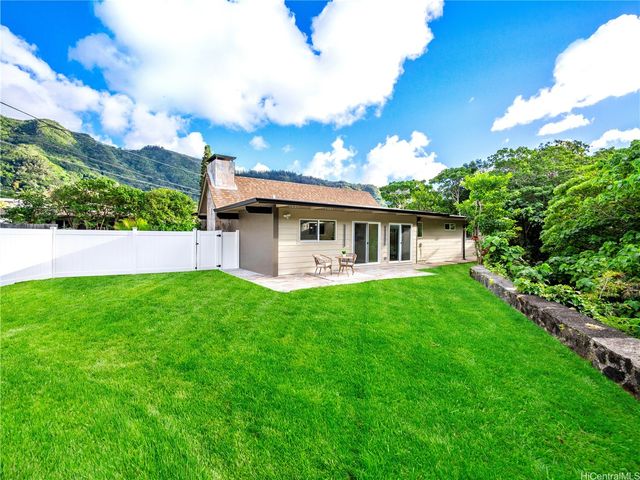 3272 Paumaka Place, Honolulu, HI 96822