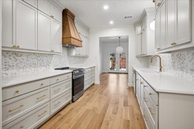 12332 Montego Plaza, Dallas, TX 75230