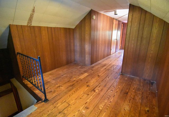 5900 Newburgh Road, Evansville, IN 47715