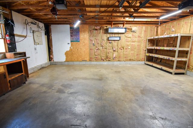 5900 Newburgh Road, Evansville, IN 47715
