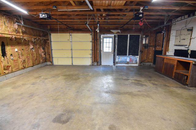 5900 Newburgh Road, Evansville, IN 47715
