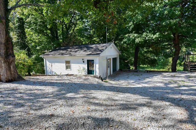 5900 Newburgh Road, Evansville, IN 47715