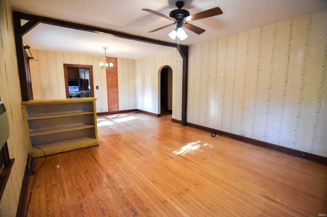 5900 Newburgh Road, Evansville, IN 47715