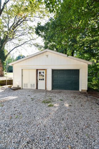 5900 Newburgh Road, Evansville, IN 47715
