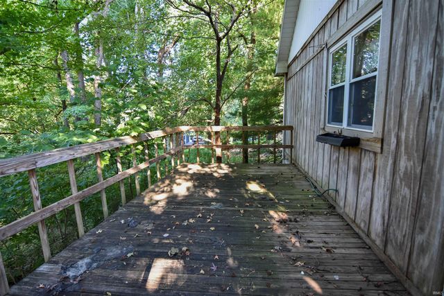 5900 Newburgh Road, Evansville, IN 47715