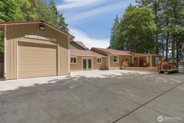 5 W Cape Horn Road, Cathlamet, WA 98612