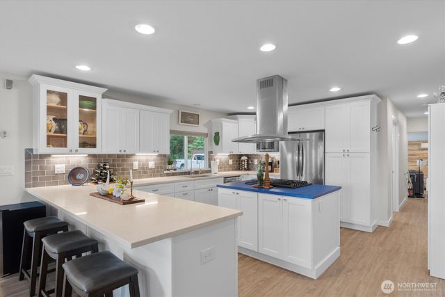 5 W Cape Horn Road, Cathlamet, WA 98612