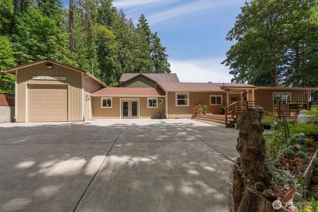 5 W Cape Horn Road, Cathlamet, WA 98612
