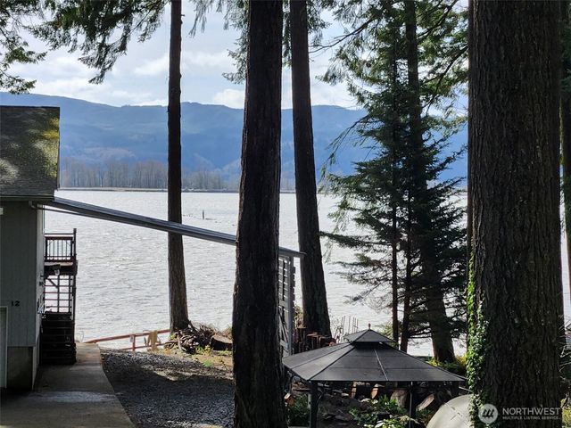 5 W Cape Horn Road, Cathlamet, WA 98612