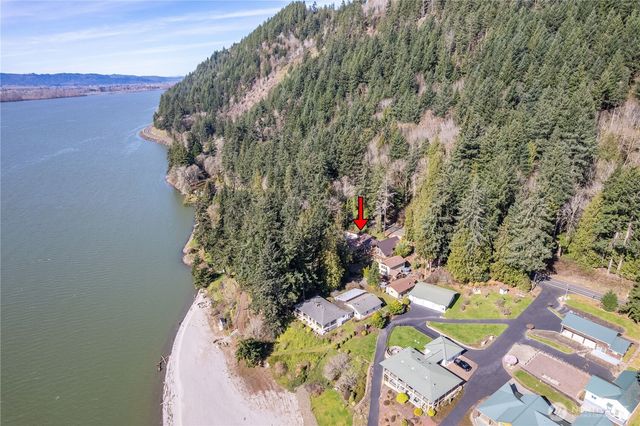 5 W Cape Horn Road, Cathlamet, WA 98612