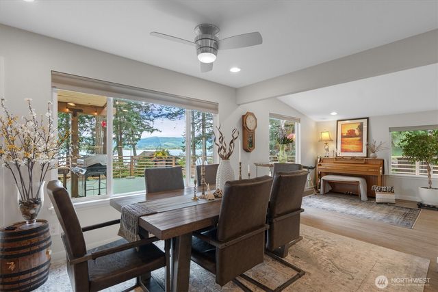 5 W Cape Horn Road, Cathlamet, WA 98612