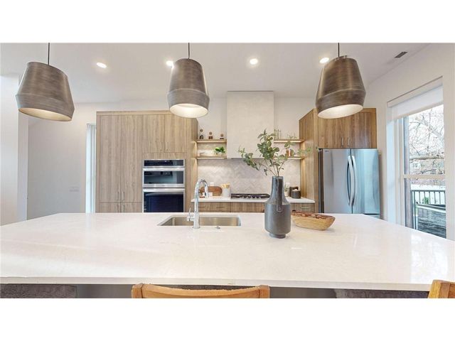 2 West Drive, Excelsior, MN 55331