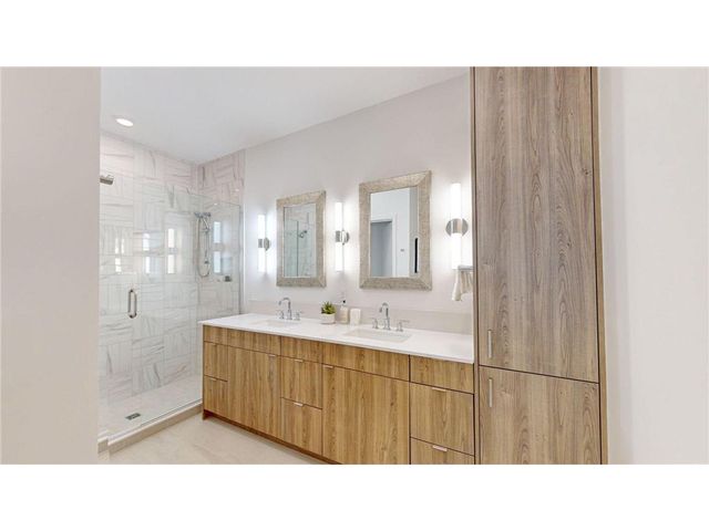 2 West Drive, Excelsior, MN 55331