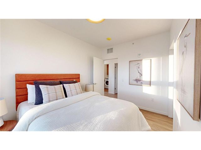 2 West Drive, Excelsior, MN 55331