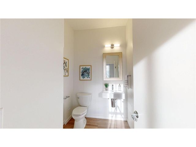 2 West Drive, Excelsior, MN 55331