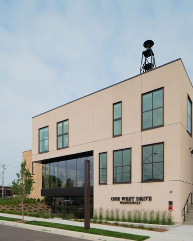 2 West Drive, Excelsior, MN 55331