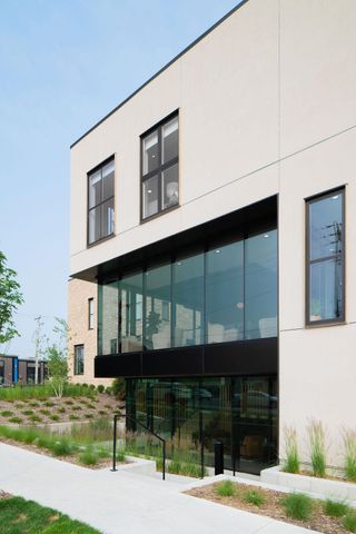 2 West Drive, Excelsior, MN 55331