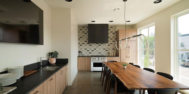 2 West Drive, Excelsior, MN 55331