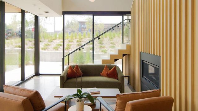 2 West Drive, Excelsior, MN 55331