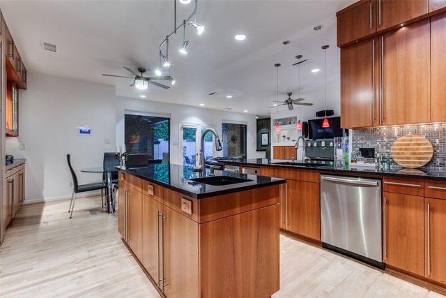 5804 Preston Fairways Drive, Dallas, TX 75252