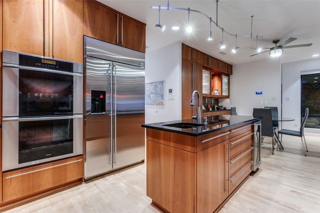 5804 Preston Fairways Drive, Dallas, TX 75252