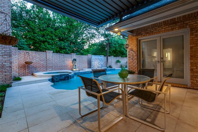 5804 Preston Fairways Drive, Dallas, TX 75252