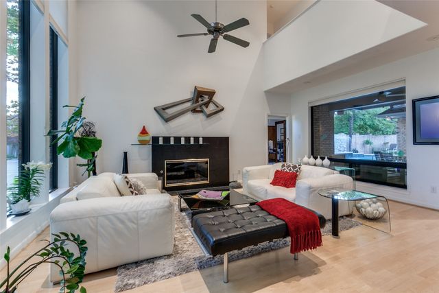 5804 Preston Fairways Drive, Dallas, TX 75252