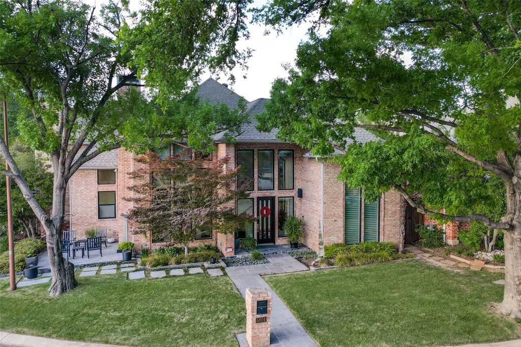 5804 Preston Fairways Drive, Dallas, TX 75252