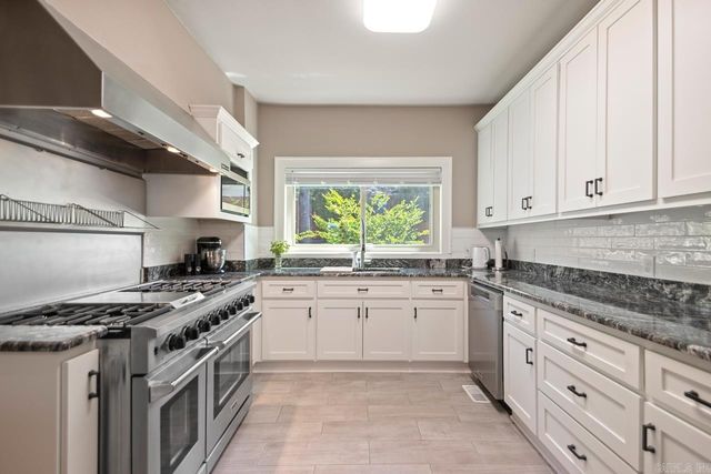 4001 Cedar Hill Rd, Little Rock, AR 72205