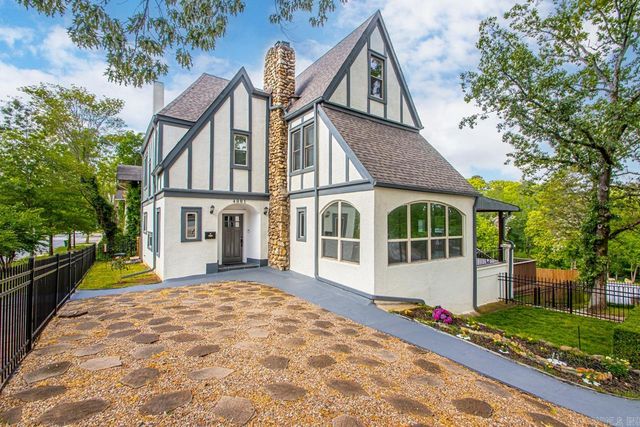 4001 Cedar Hill Rd, Little Rock, AR 72205