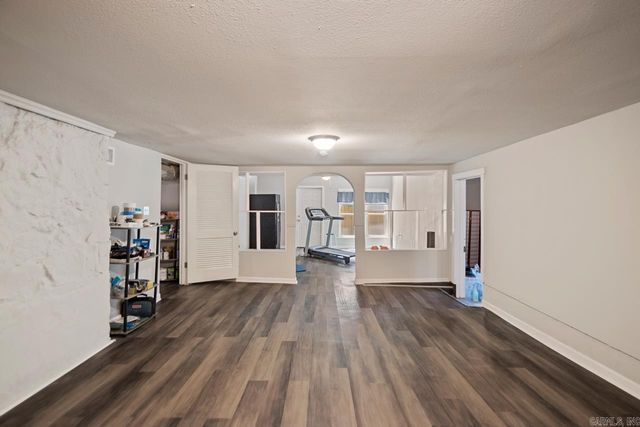 4001 Cedar Hill Rd, Little Rock, AR 72205