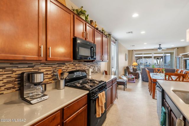 1009 W Calle Zoca, Sahuarita, AZ 85629