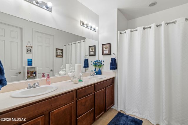 1009 W Calle Zoca, Sahuarita, AZ 85629