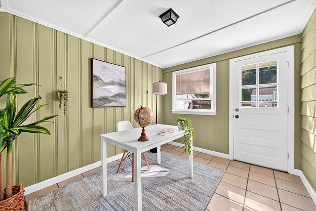 12 Fisher Terrace, Woburn, MA 01801