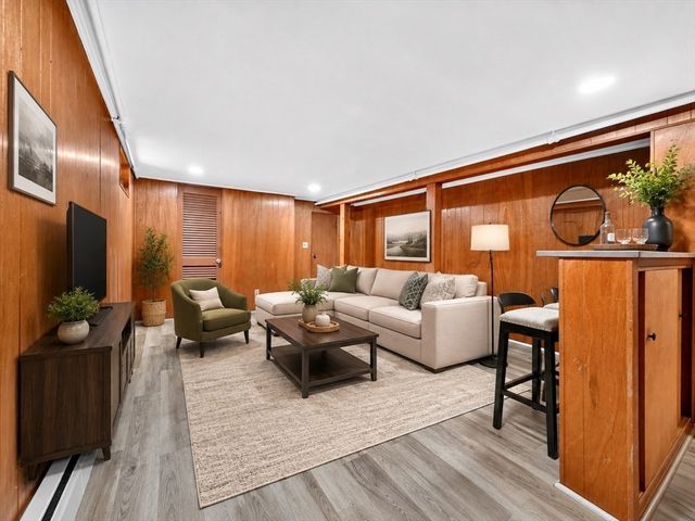 12 Fisher Terrace, Woburn, MA 01801