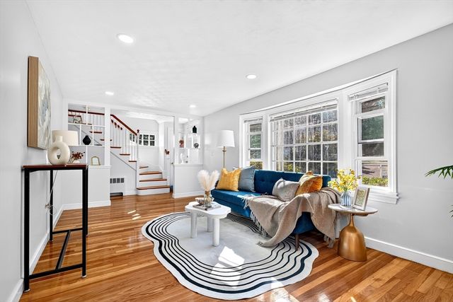 12 Fisher Terrace, Woburn, MA 01801