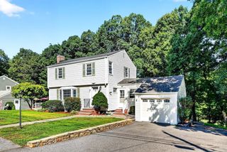 12 Fisher Terrace, Woburn, MA 01801