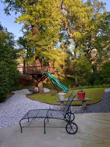 2517 Smith Avenue, Shasta Lake, CA 96019