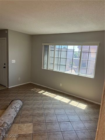 579 Roxella Lane D, Las Vegas, NV 89110