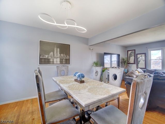 221 Chincopee Ave, Hopatcong Boro, NJ 07843