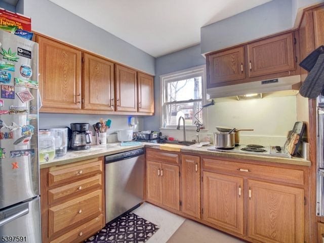 221 Chincopee Ave, Hopatcong Boro, NJ 07843