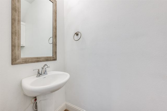 4567 Cypress Thorn Drive, Arlington, TX 76005