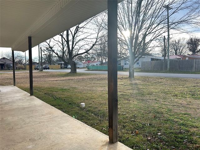 807 Maple Drive A, Springdale, AR 72764