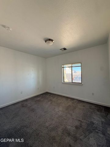 11565 Leonor Duran Street, Socorro, TX 79927